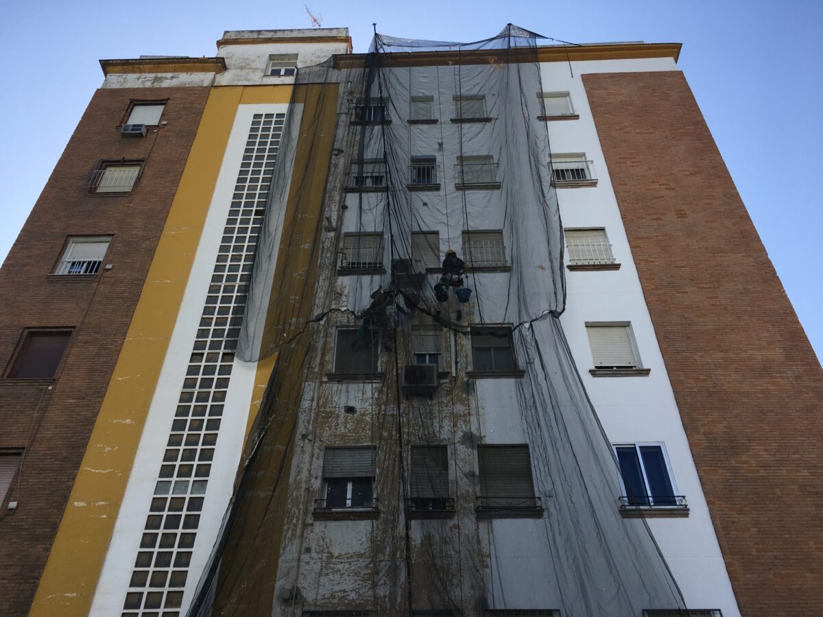Rehabilitación de fachada CCPP San Francisco Javier. Sevilla