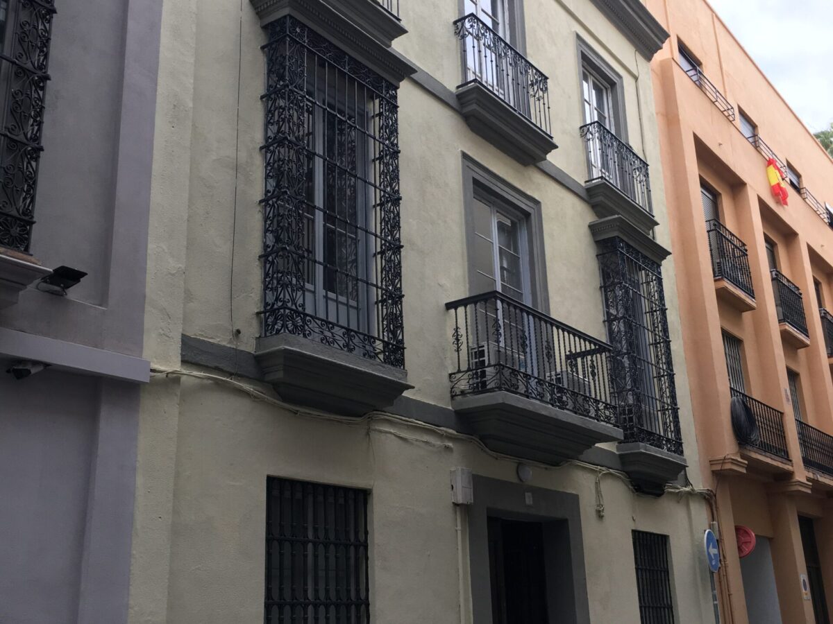 Rehabilitaciones de edificios en Sevilla, Rehabilitación integral fachada oficinas CGT. C/ Alfonso XII. Sevilla