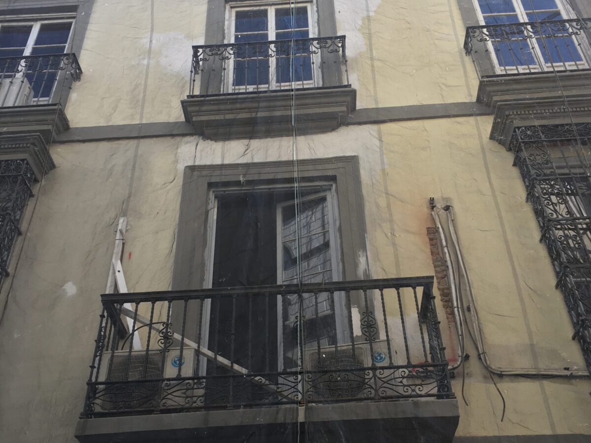 Rehabilitación integral fachada oficinas CGT. C/ Alfonso XII. Sevilla